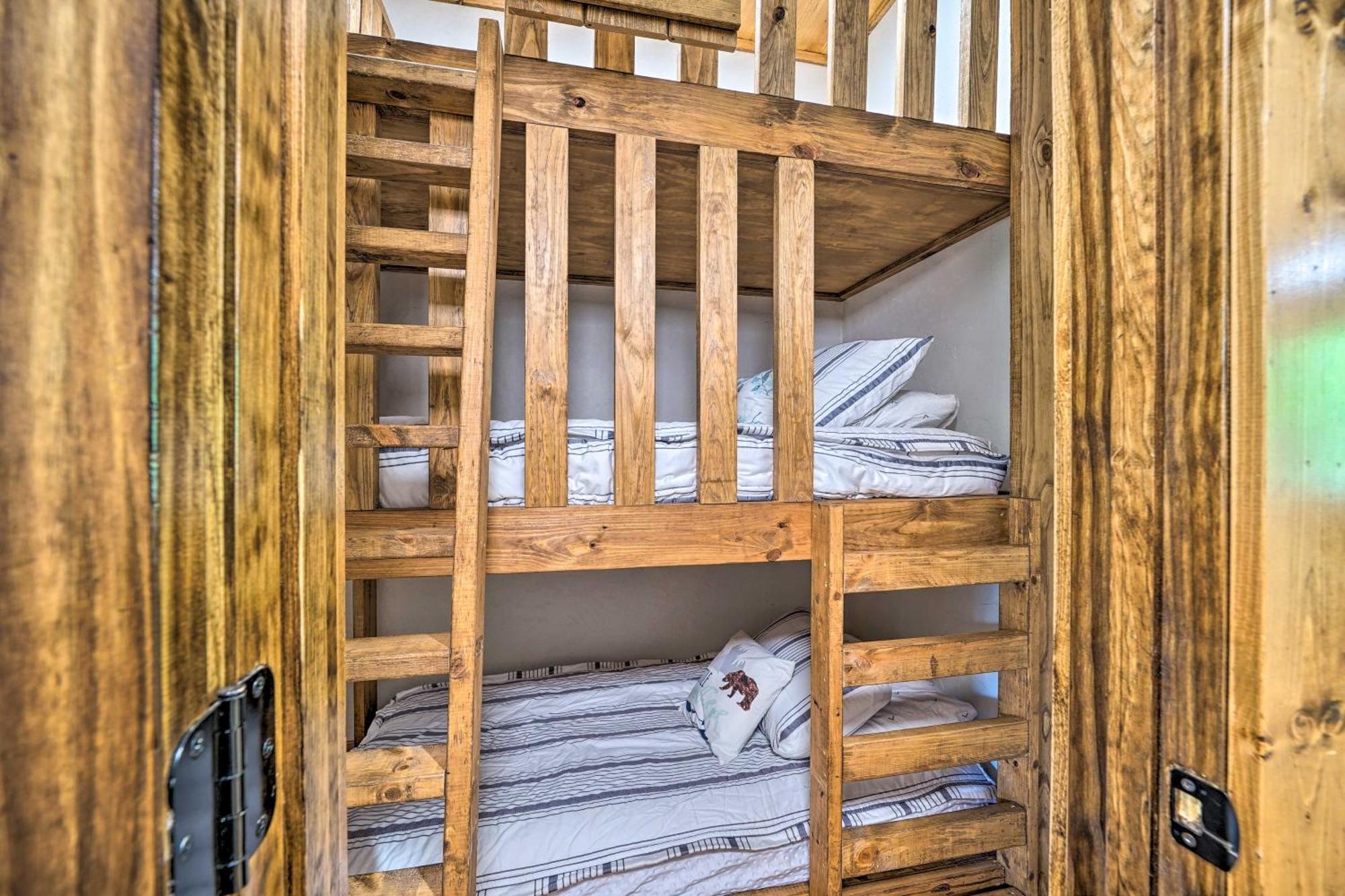 Broken Bow Family Cabin With Fireplace And Hot Tub! Eksteriør billede