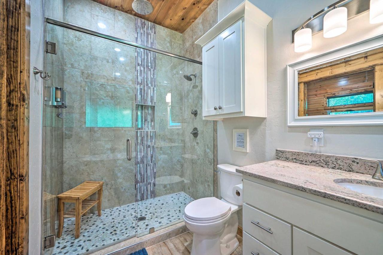 Broken Bow Family Cabin With Fireplace And Hot Tub! Eksteriør billede
