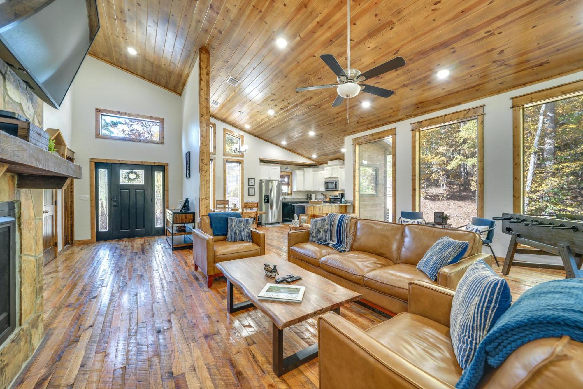 Broken Bow Family Cabin With Fireplace And Hot Tub! Eksteriør billede