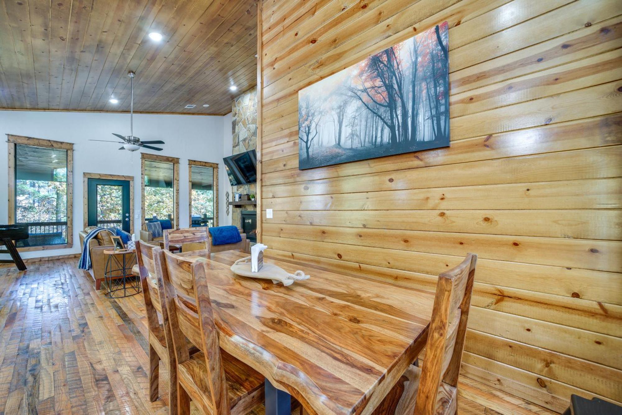Broken Bow Family Cabin With Fireplace And Hot Tub! Eksteriør billede