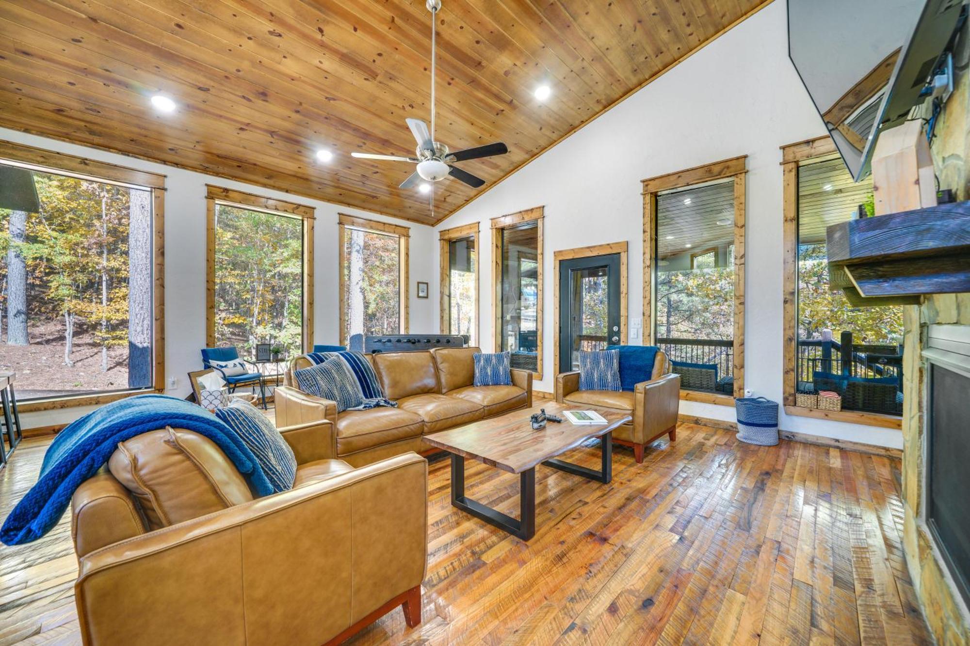 Broken Bow Family Cabin With Fireplace And Hot Tub! Eksteriør billede